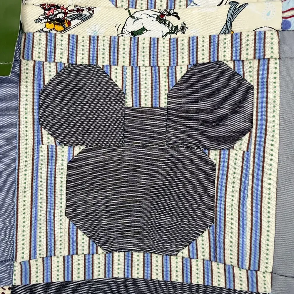 Vera Bradley Disney Small Hathaway Tote Ski Weekend Mickey Mouse Quilt Patchwork